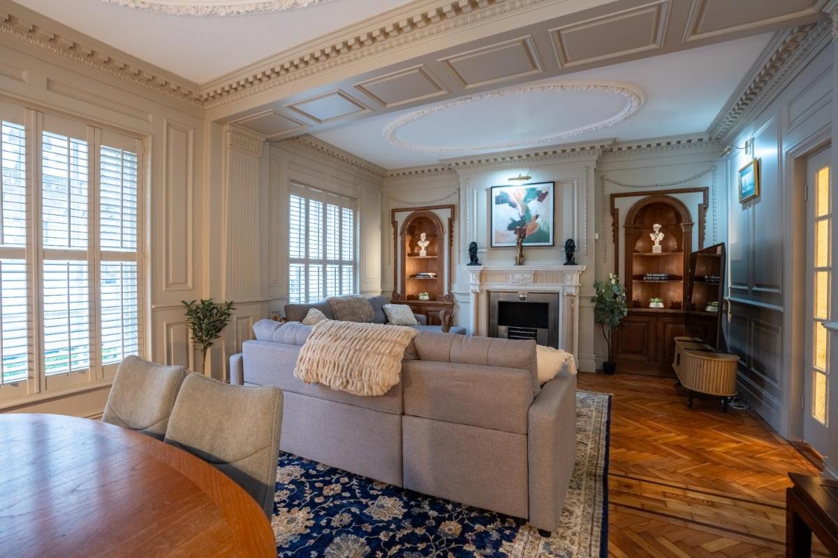 Luxury Victorian Flat in Cardiff City Centre, Stadium Side Stay - Housity