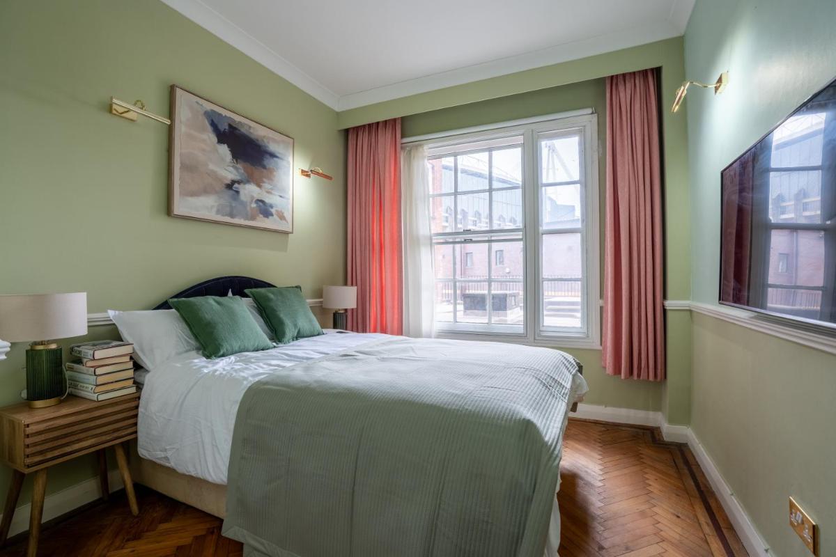 Luxury Victorian Flat in Cardiff City Centre, Stadium Side Stay - Housity