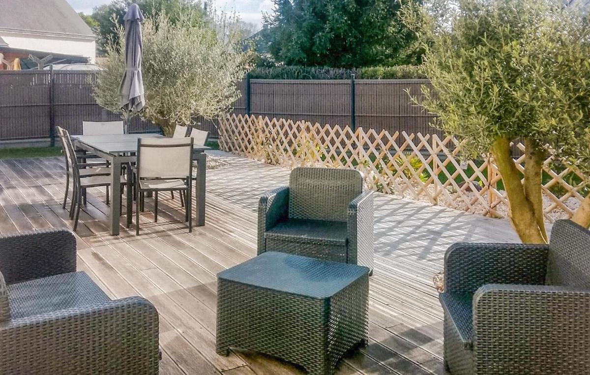 2 Bedroom Awesome Home In Binic-Etables-Sur-Mer - Housity
