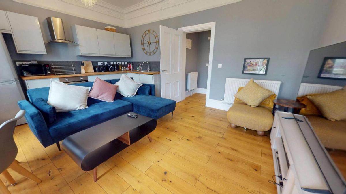 Stylish 2 Bed Apart In The Heart of North Norfolk - Housity