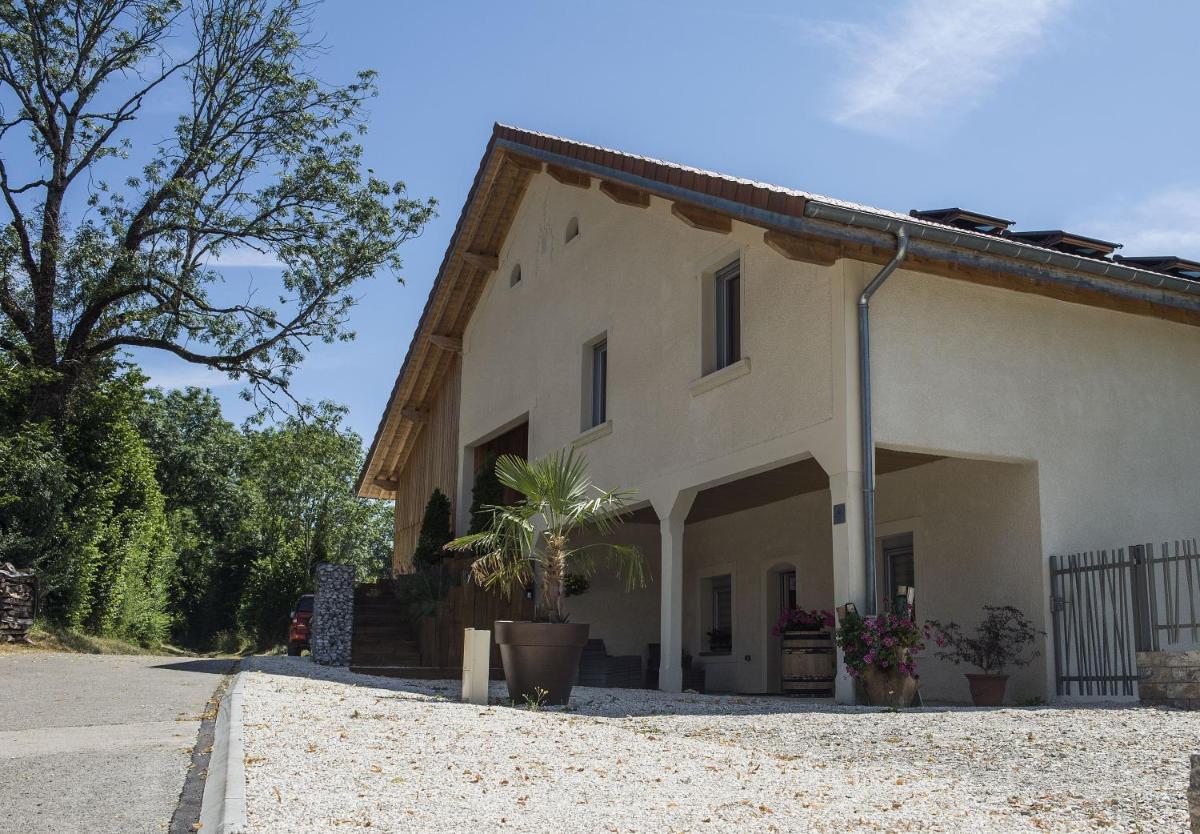 LE NID DES PLANCHETTES - Suite Chambres d'Hôtes - Housity