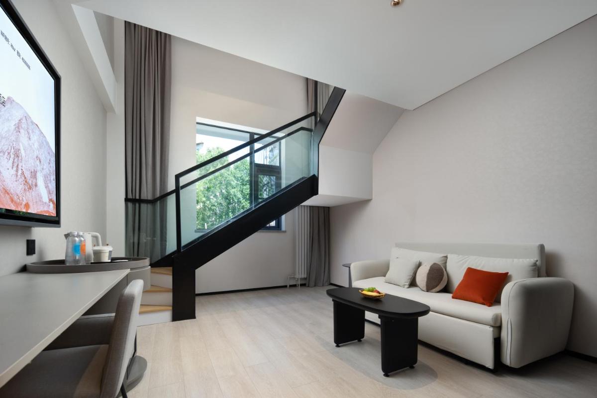 Atour Light Hotel Jinan The Laming Lake Scenic Area - Hizvo