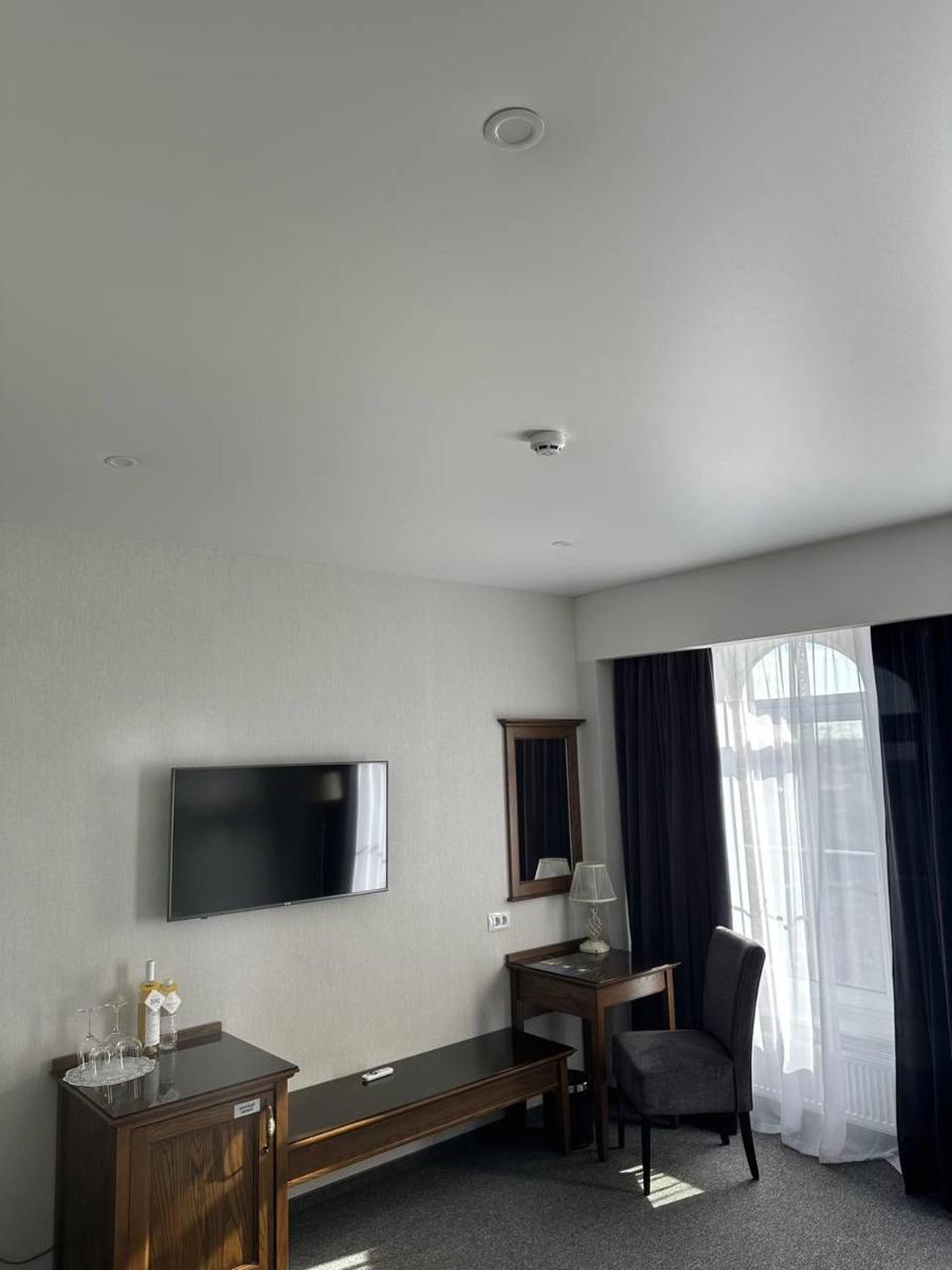Optima Collection Bergshloss Rivne - Housity