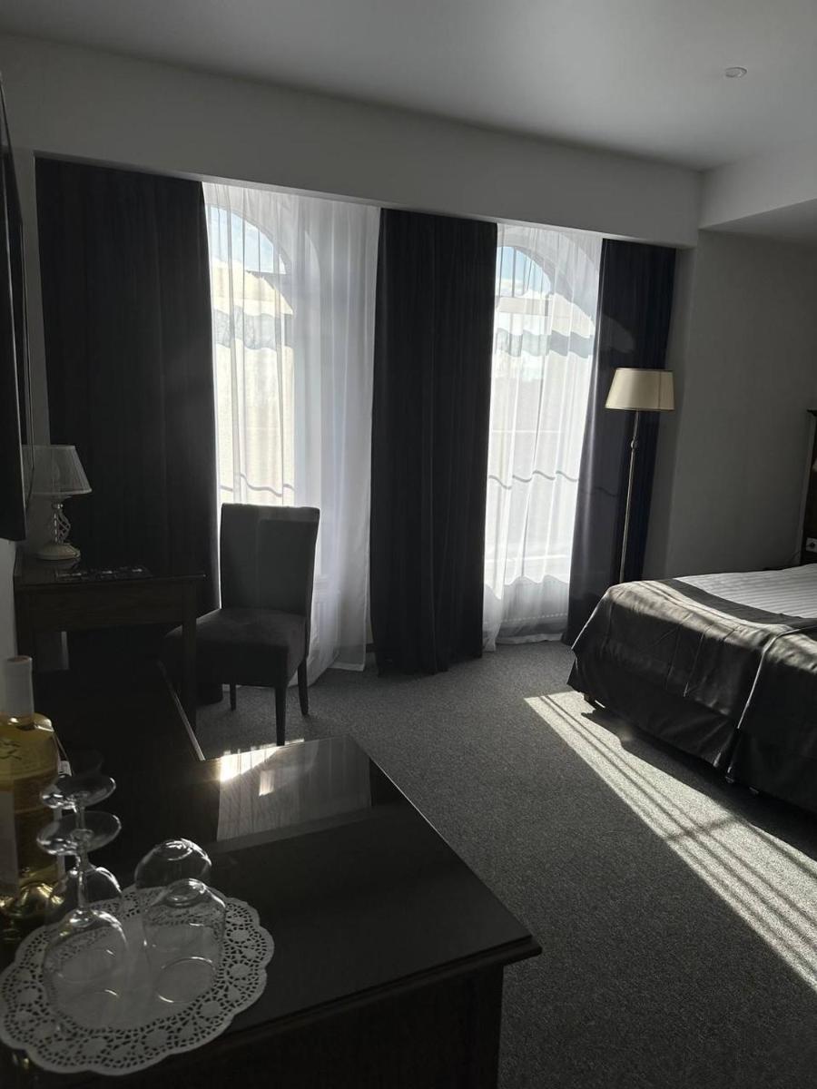 Optima Collection Bergshloss Rivne - Housity