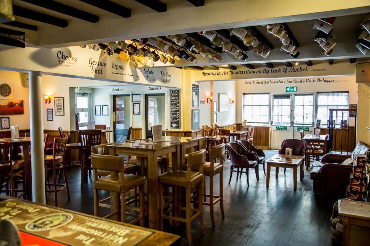The Horse and Jockey - Housity