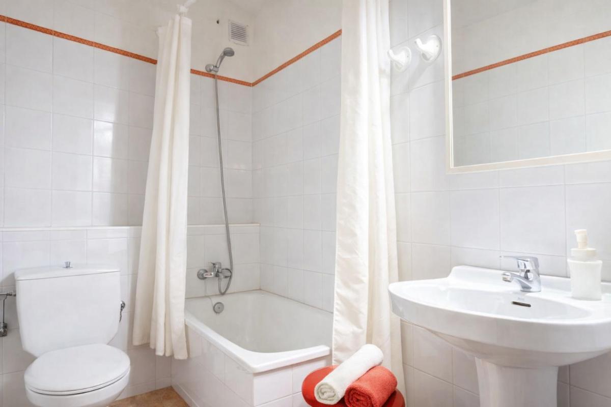 Casa rural amb cova - Cal Gravat - Housity