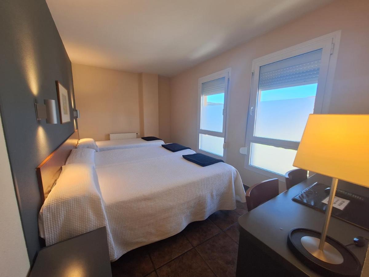 Hotel Yerri - Housity