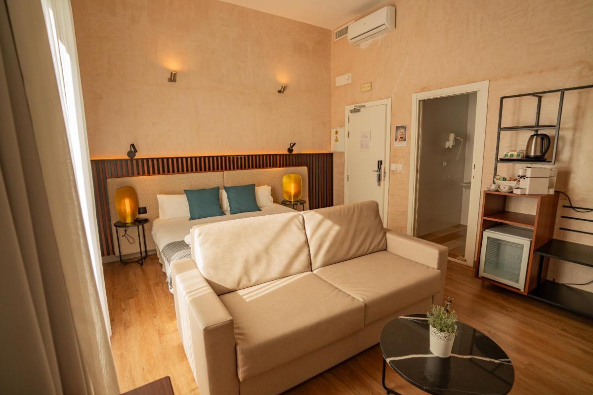 ISA Sevilla Suites - Housity