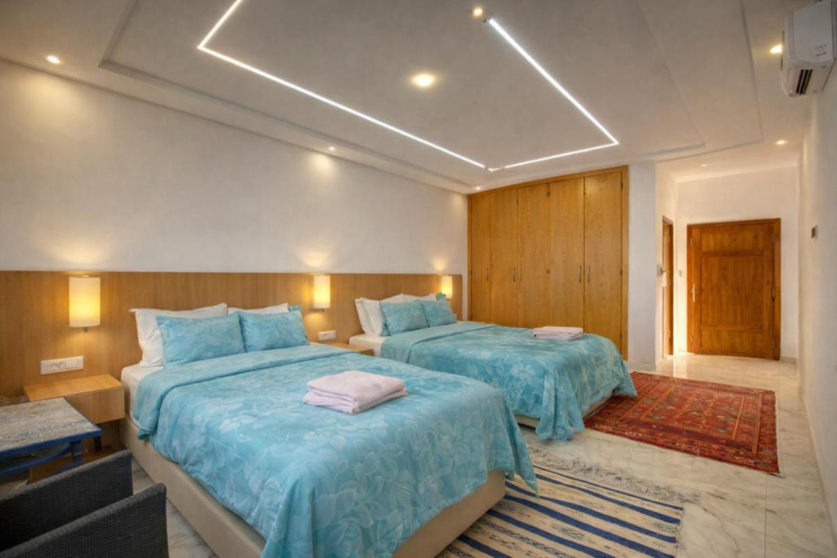 Auberge Famille Benmoro - Housity