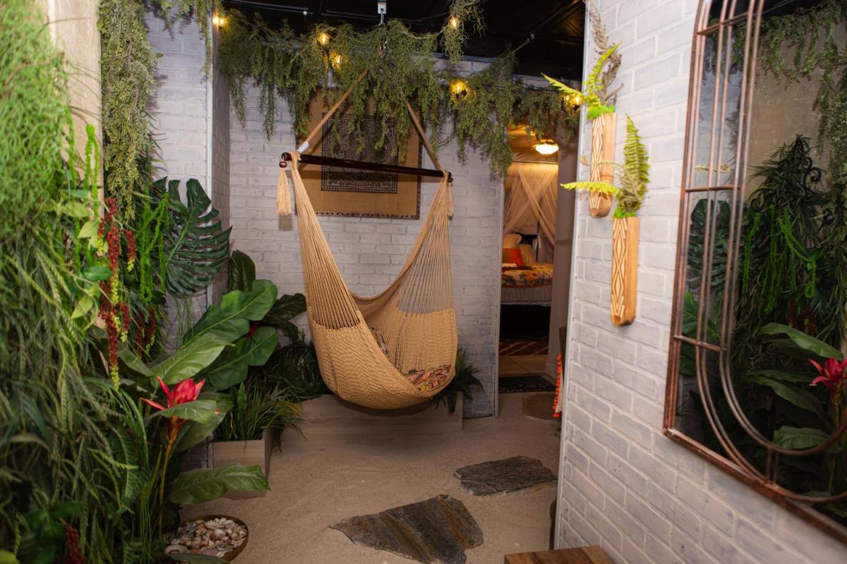 Hideaway Suites On 5th-Formally 5th East Hall - Housity