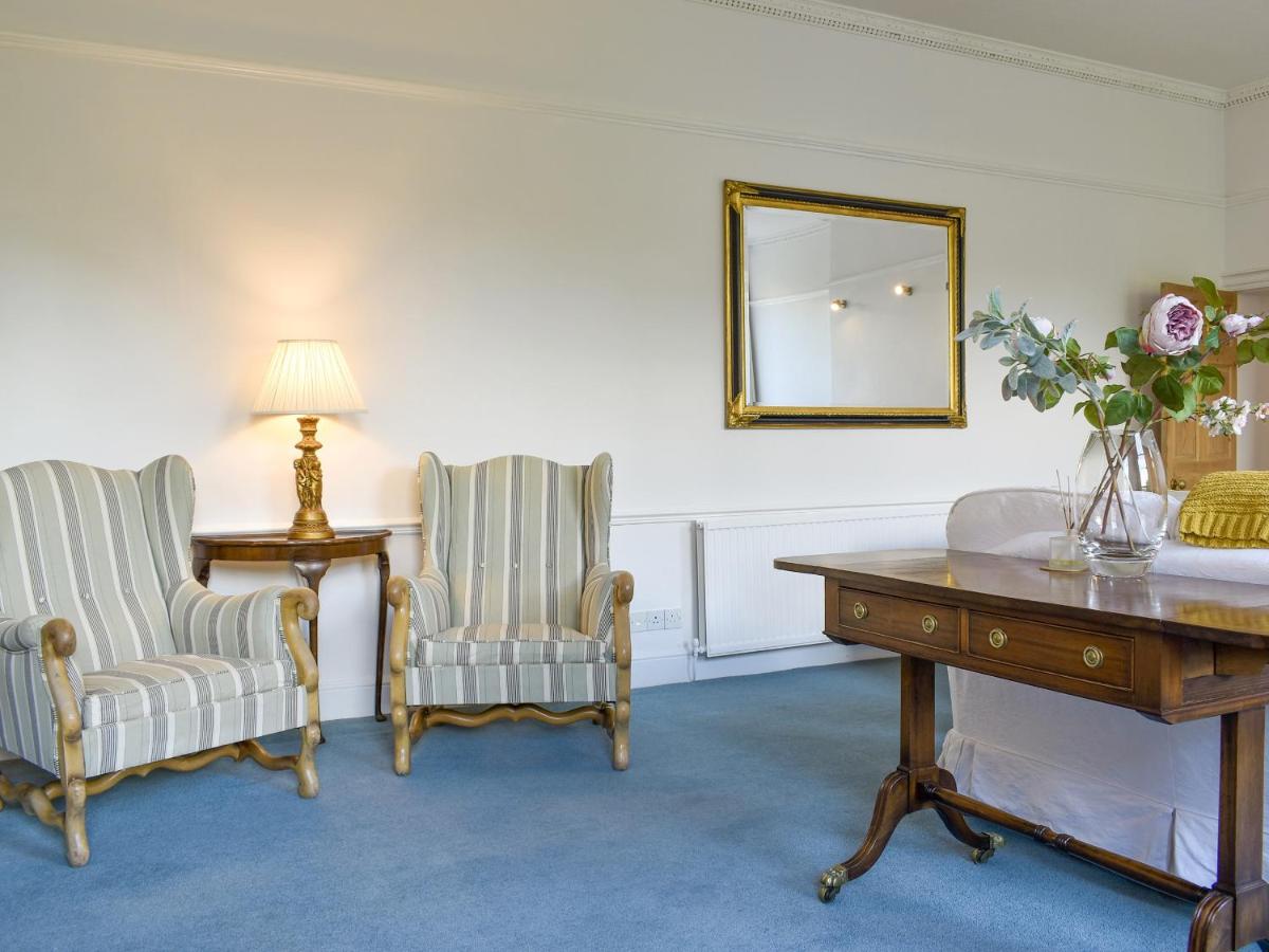 Joseph Apartment - Housity