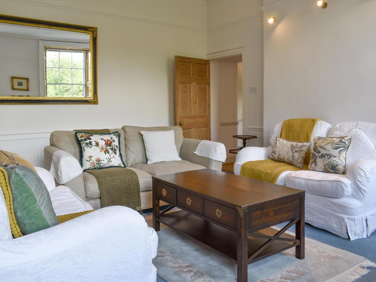 Joseph Apartment - Housity