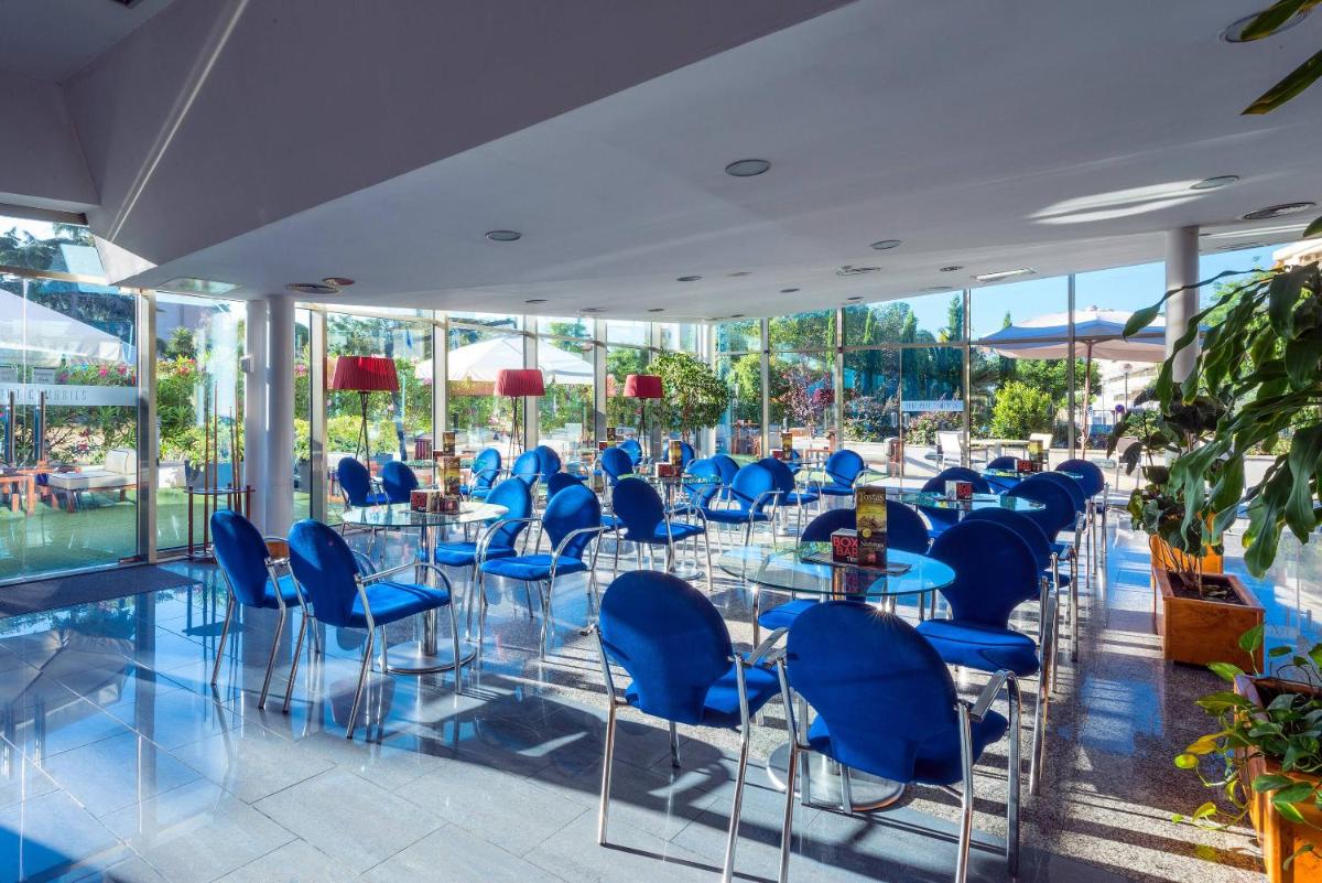 Sol Port Cambrils Hotel - Housity