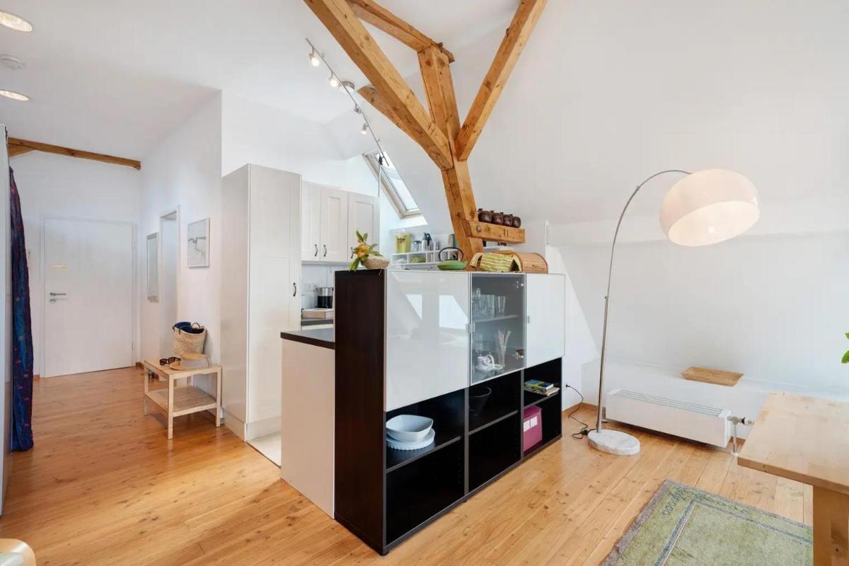 Atelierblick im Winzerdorf - Housity
