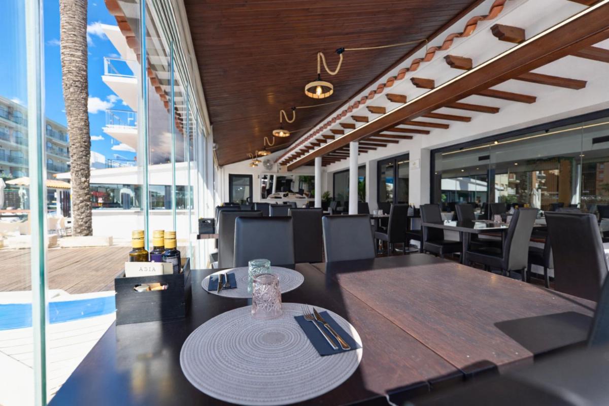Adia Hotel Cunit Playa - Housity