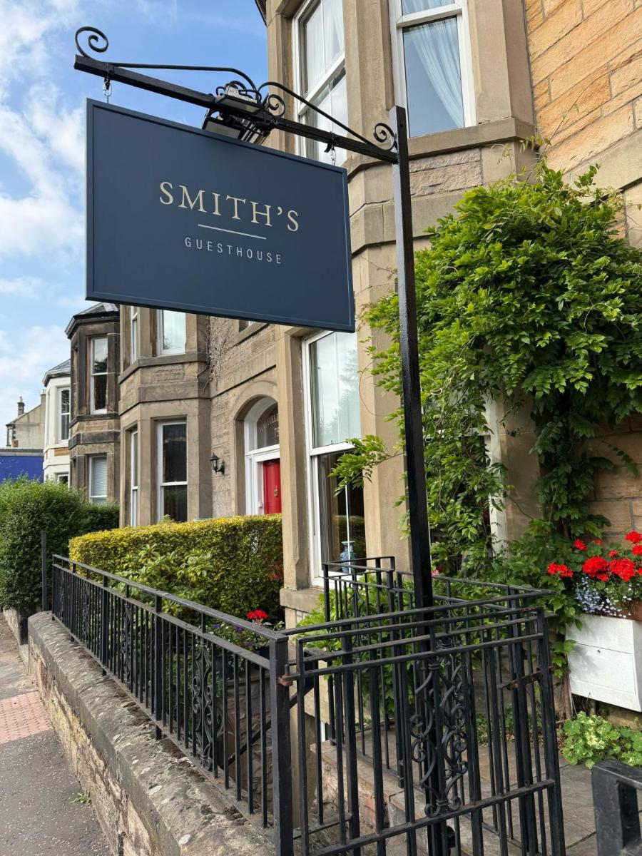 Smiths Guest House - Housity