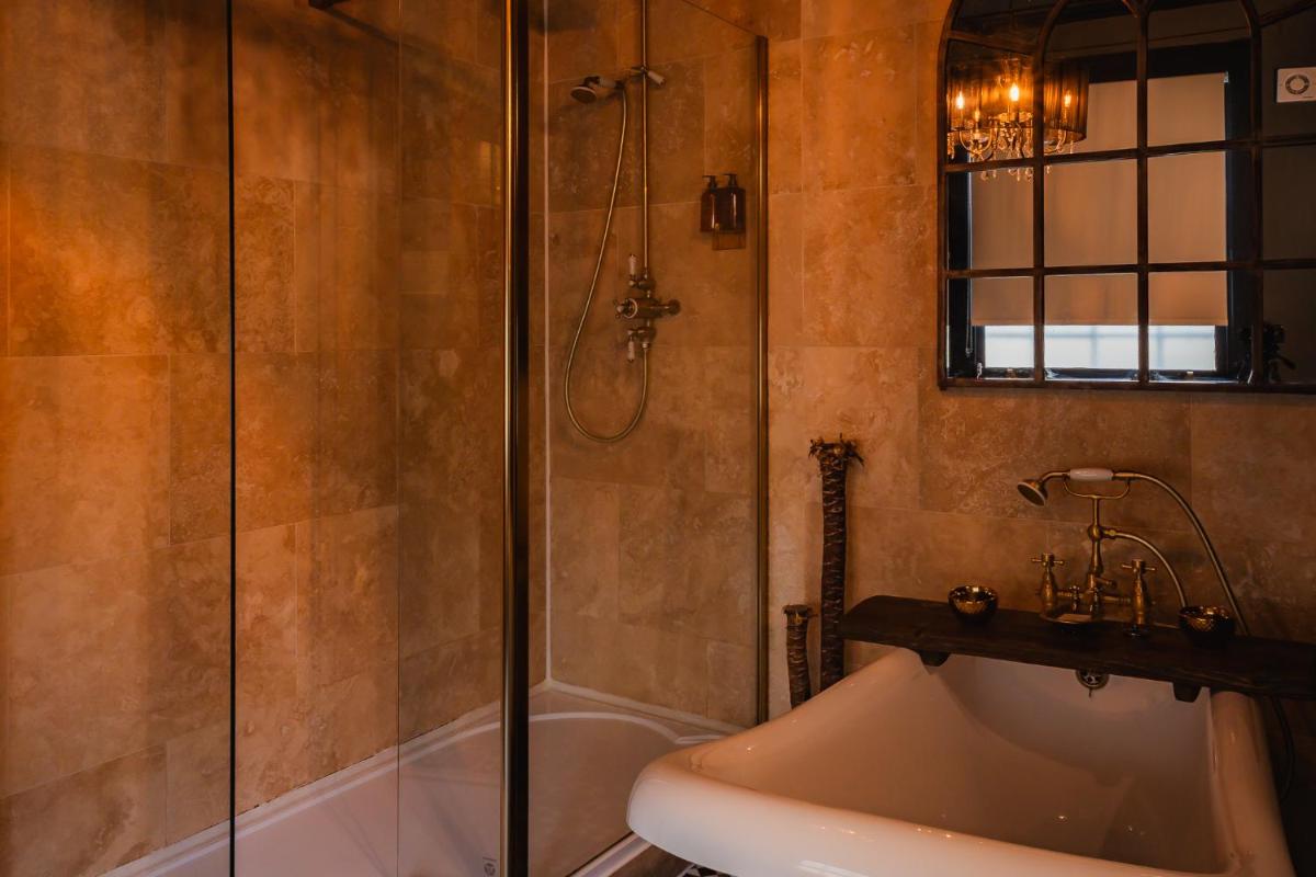 Golden Fleece York - Housity