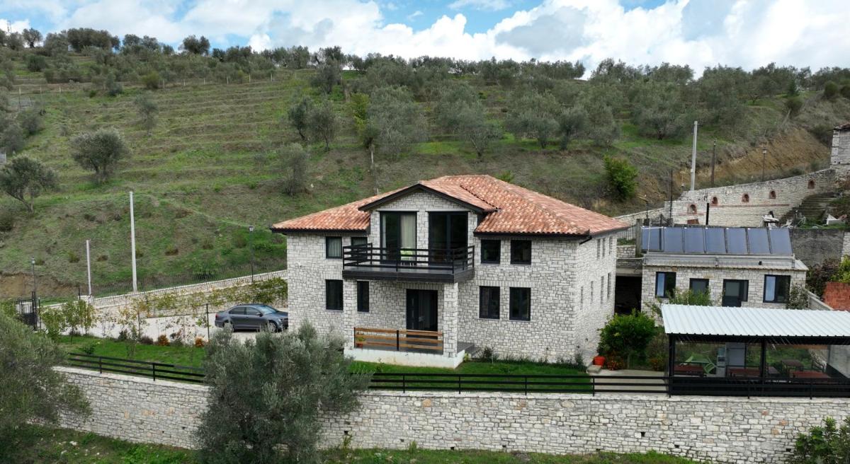 Villa Balliu - Housity