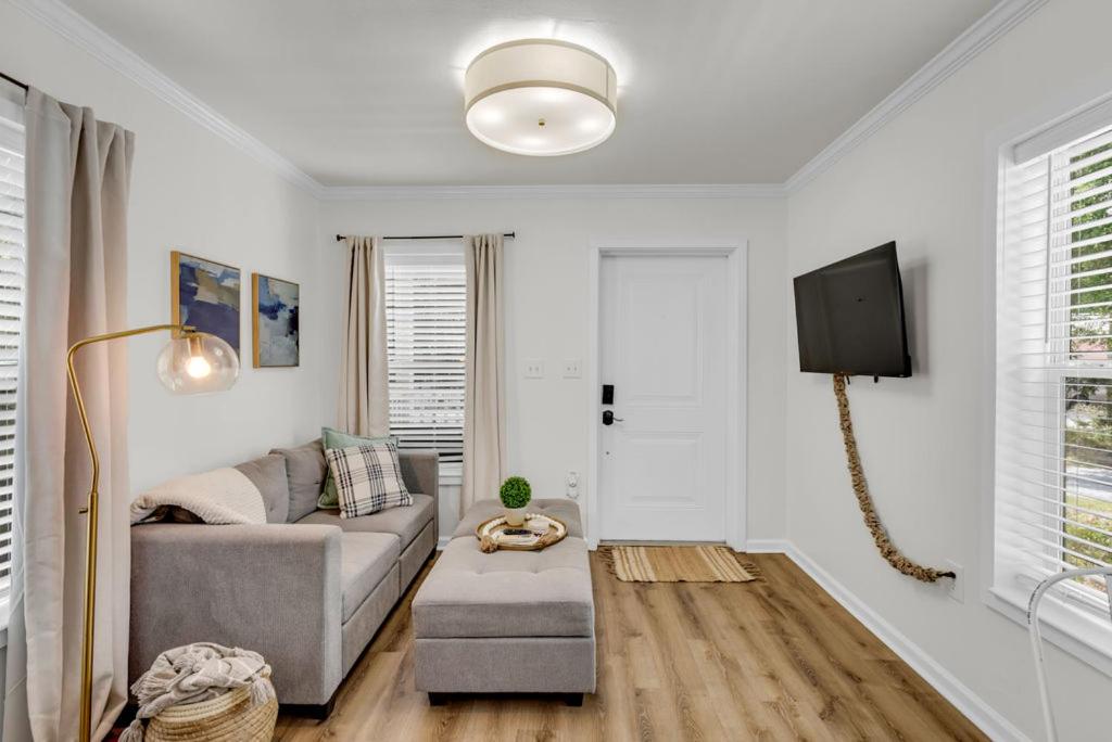 Cottages at Oak Park - Housity