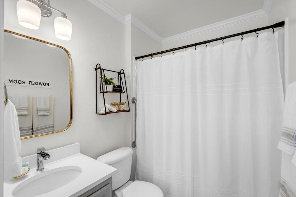 Cottages at Oak Park - Housity