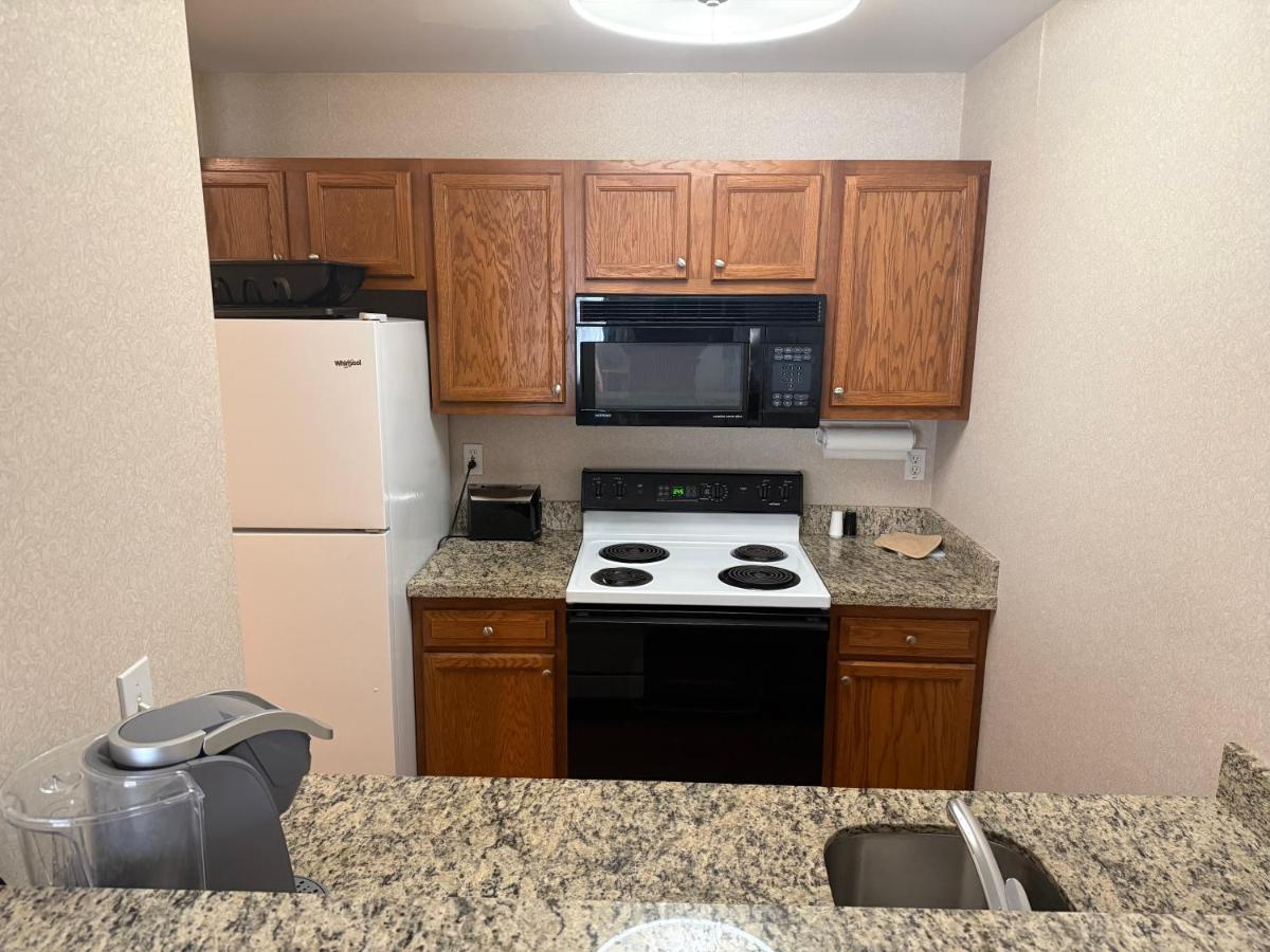 Smart Suites, an Ascend Collection Hotel - Housity