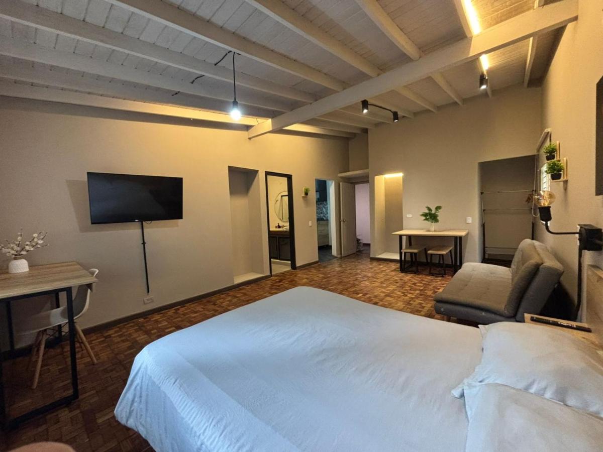 Apartaestudio amueblado en Poblado FRN106 - Housity