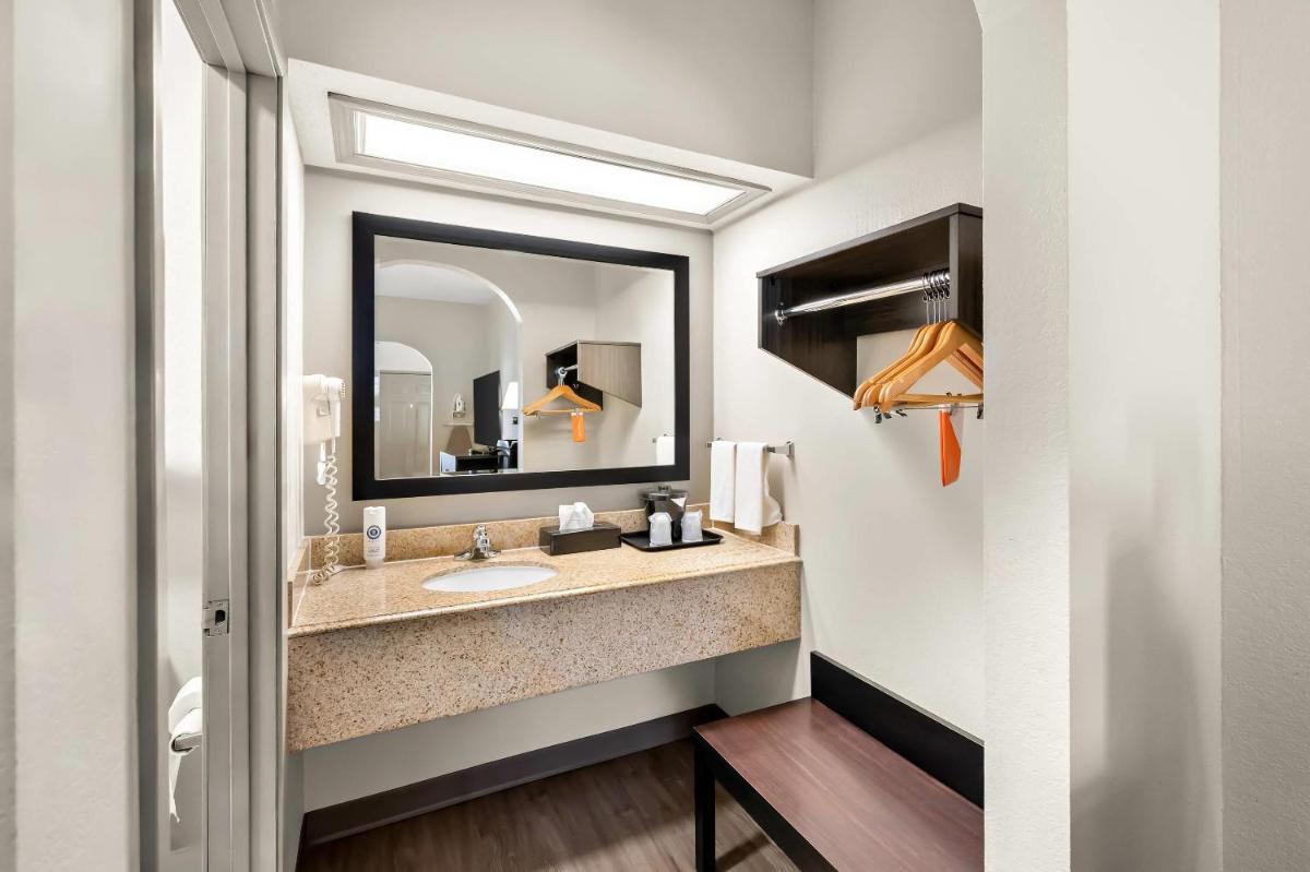 Quality Inn & Suites Monticello - Housity