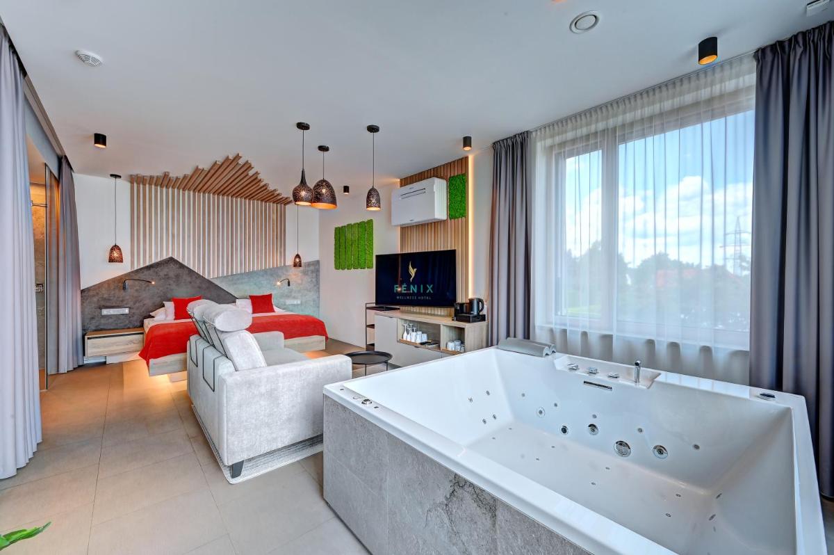 Wellness Hotel Fénix - Housity