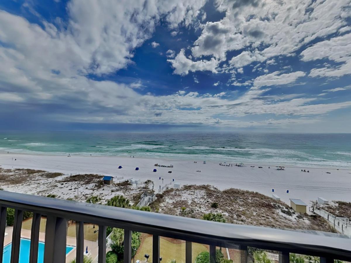 Breakers East #806 - Housity