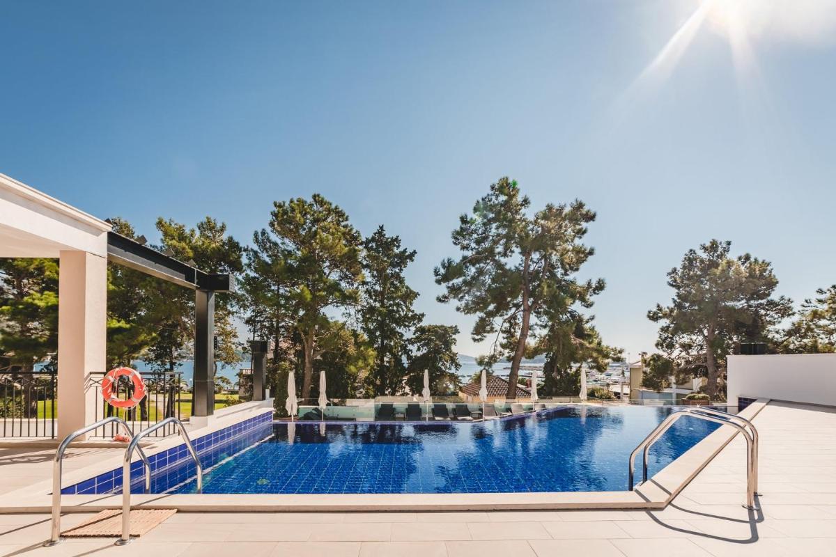 Hotel Budva - Housity