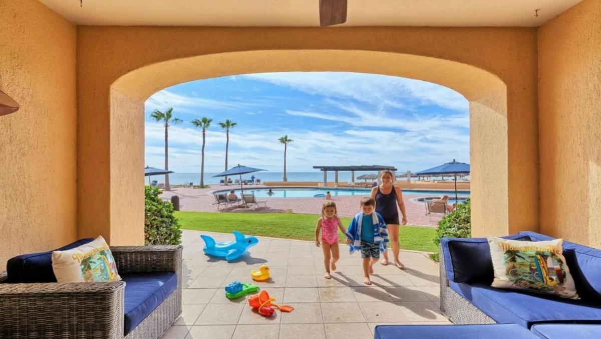 Right on the Beach! Ground Floor Princesa E104 - Hizvo