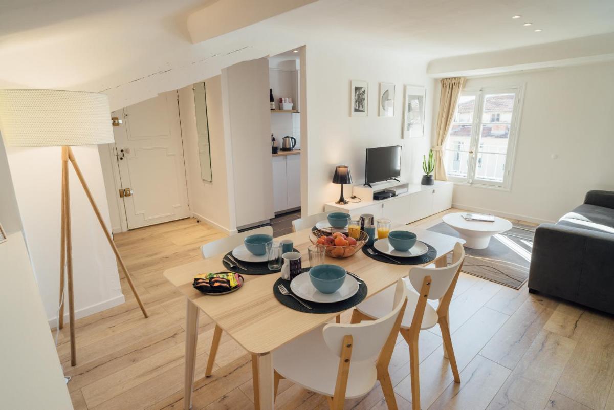 Oli's Flat Nice - Hizvo