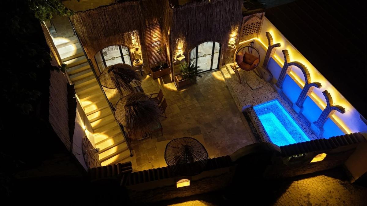 Adyton Guest House - Housity