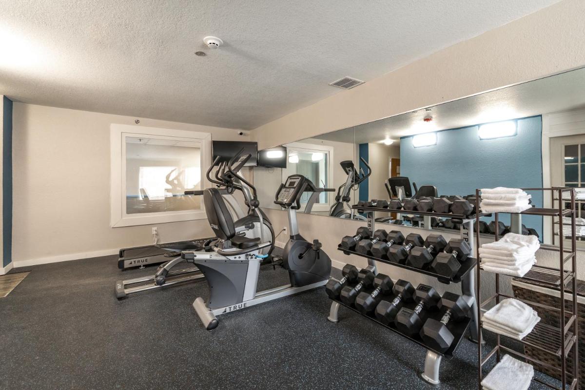 The Branson Waterpark Hotel - Housity