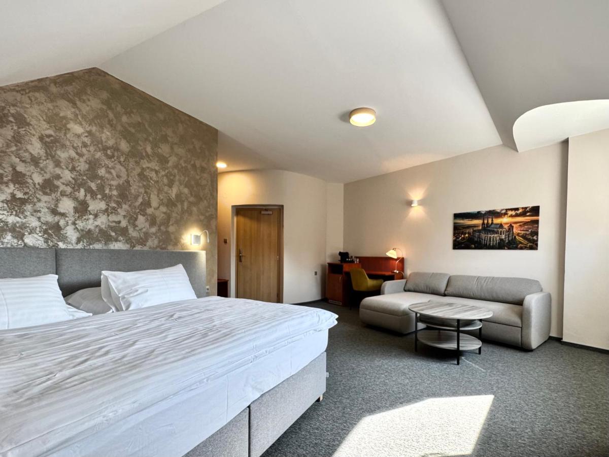 Hotel U Vlašského Dvora - Housity