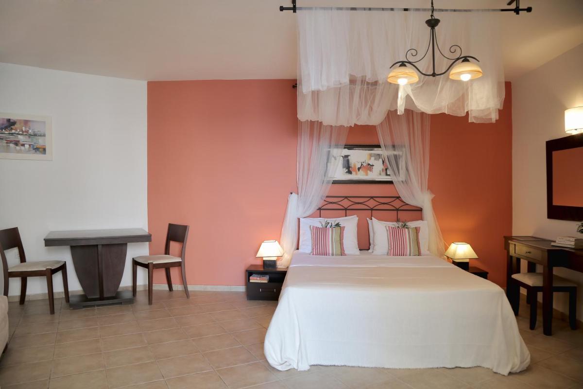 Yalis Hotel - Housity