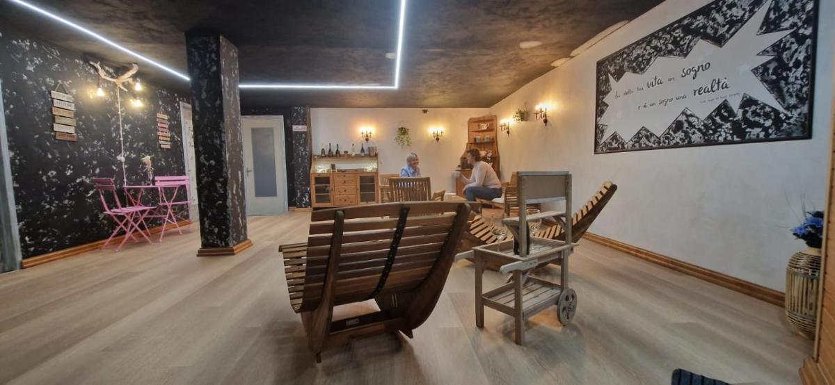 Villa Mariana Bed and Breakfast - Hizvo