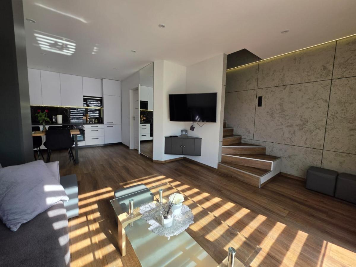 Luxury Apartments Bernardyńska Domek 1 , 2 - Housity