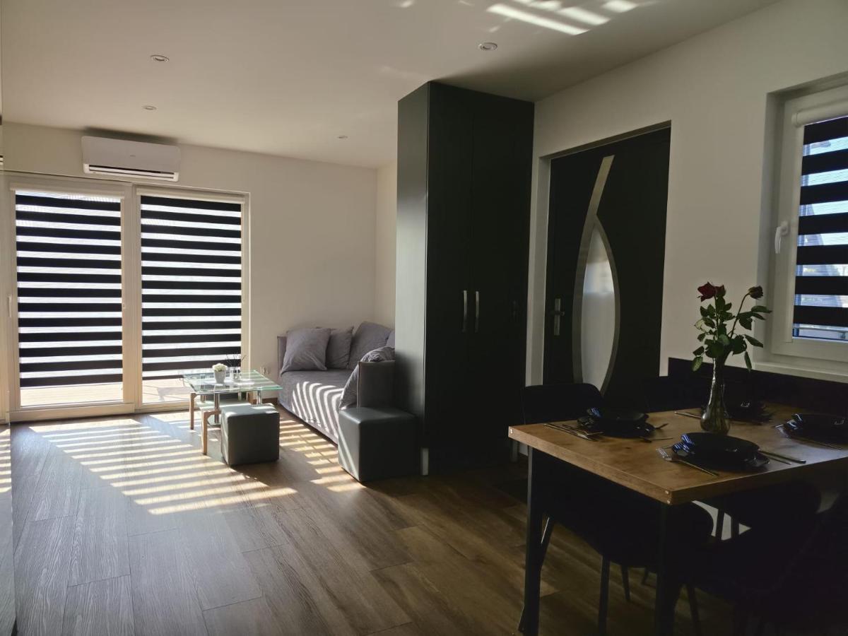 Luxury Apartments Bernardyńska Domek 1 , 2 - Housity