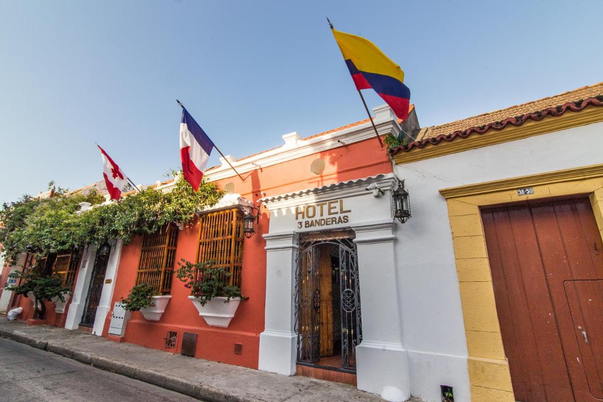 Hotel 3 Banderas - Housity