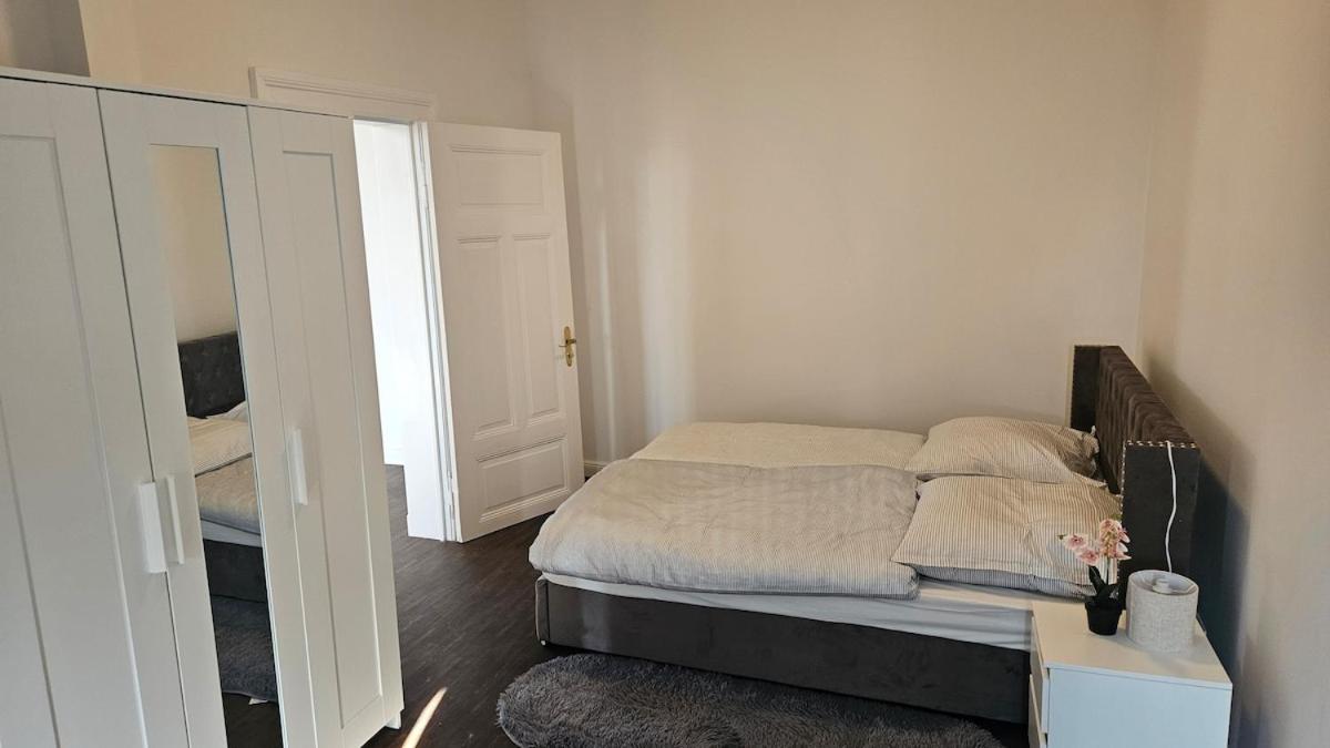 Die Schöne Wohnung am Stade Bahnof - Housity