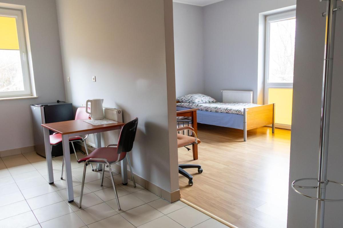 Dom Studenta PANS - Akademik, Hostel - Housity