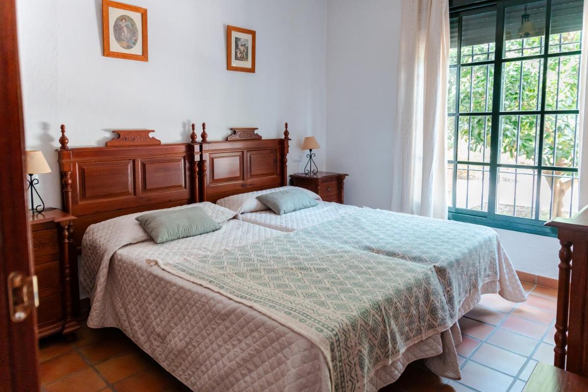 Bungalows Los Álamos de El Pedroso - Housity