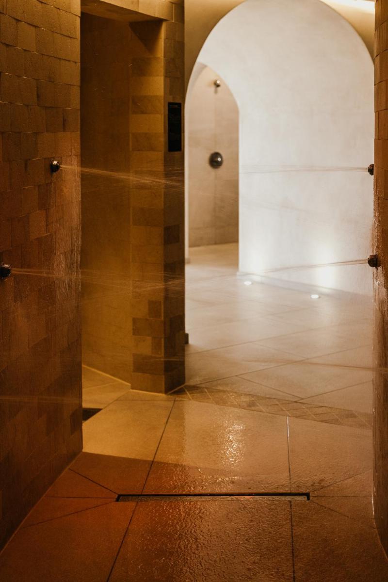 Photo de la galerie de l'établissement Domaine Du Roncemay - Hôtel, Restaurants, Spa & Golf, à Aillant-sur-Tholon
