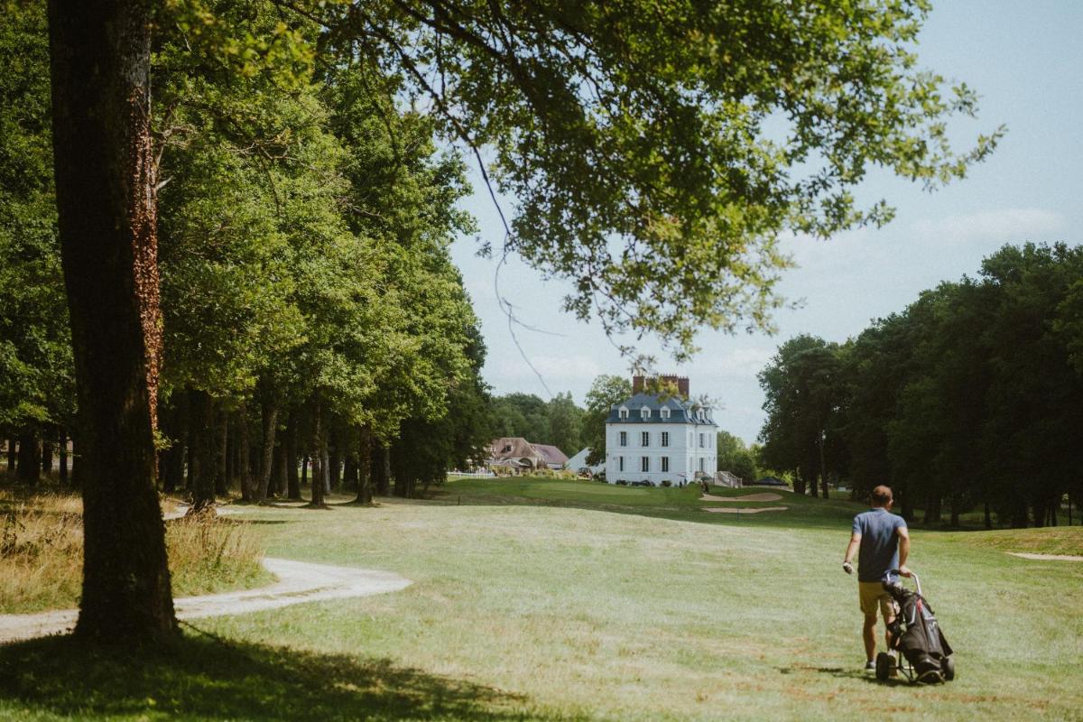 Golf sur le terrain de l'hôtel ou à proximité