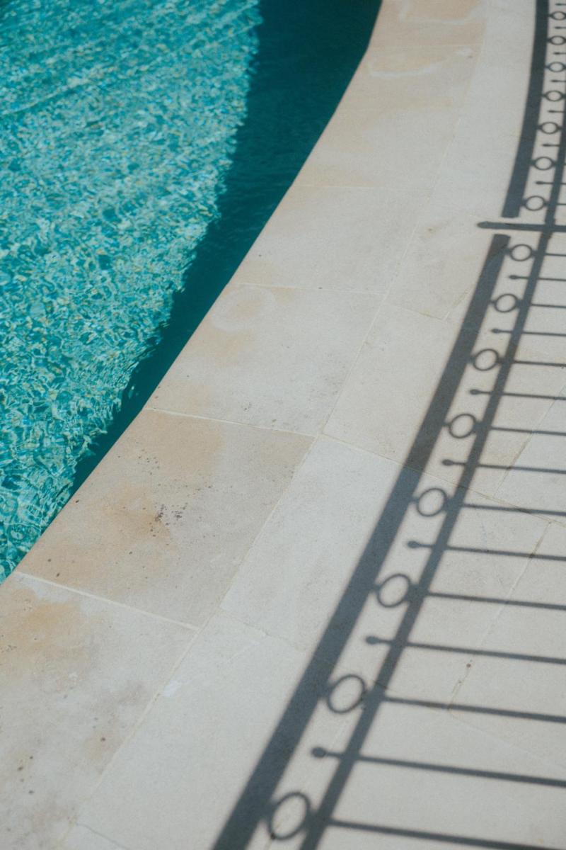 Piscine de l'établissement Domaine Du Roncemay - Hôtel, Restaurants, Spa & Golf ou située à proximité