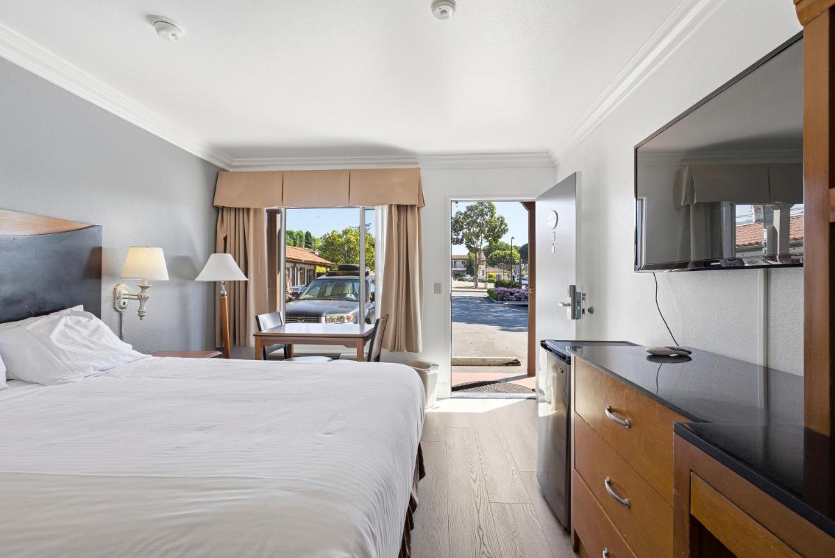 Sunset Motel - Housity