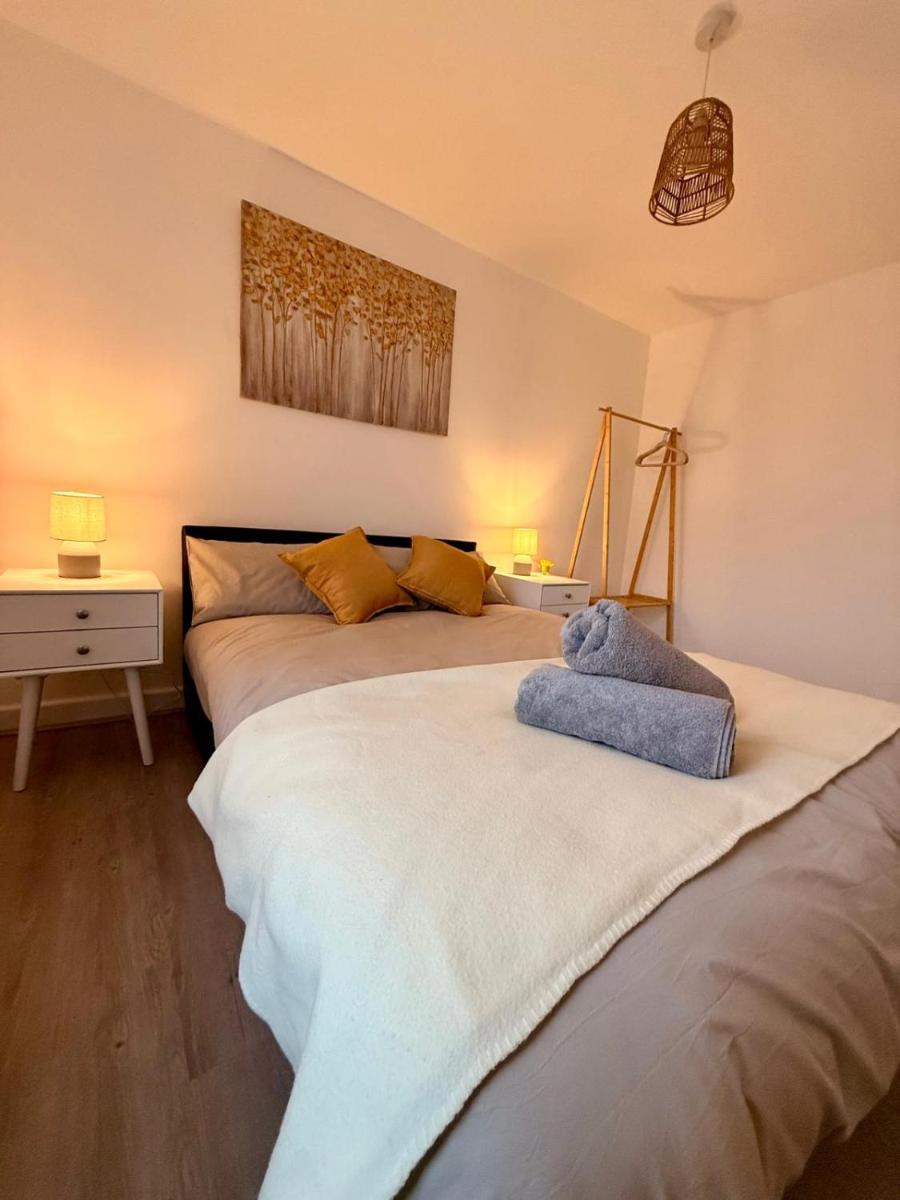 Cosy 2-Bedroom Flat in the heart of Melton Mowbray, Leicestershire - Housity