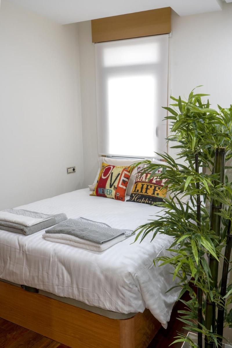 PRECIOSO ESTUDIO -CÉNTRICO-GARAJE- MODERNo - Housity