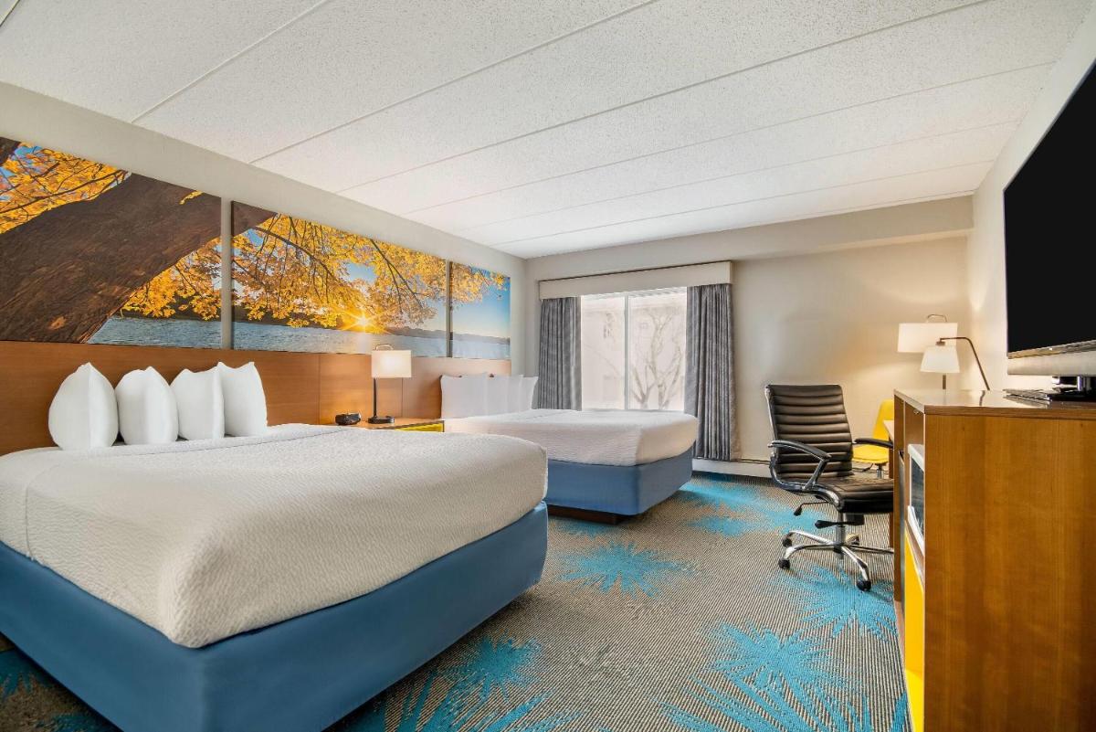 Days Inn by Wyndham International Falls - Housity
